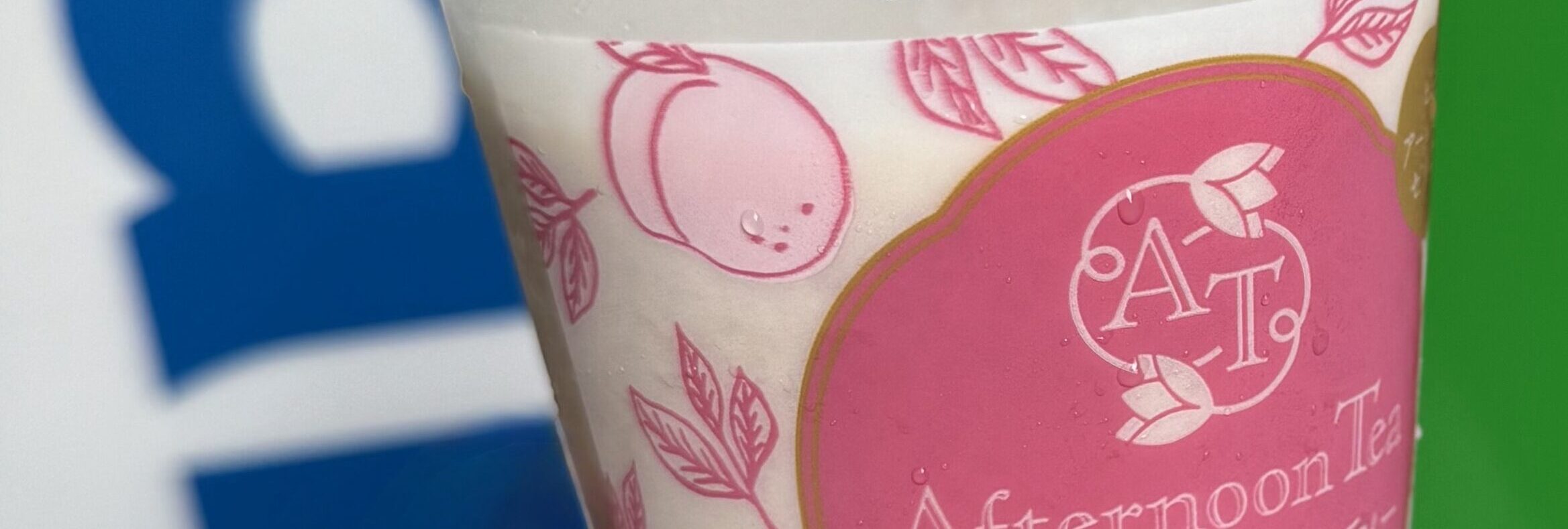 ファミマ　アフタヌーンティーピーチミルクティーフラペチーノ